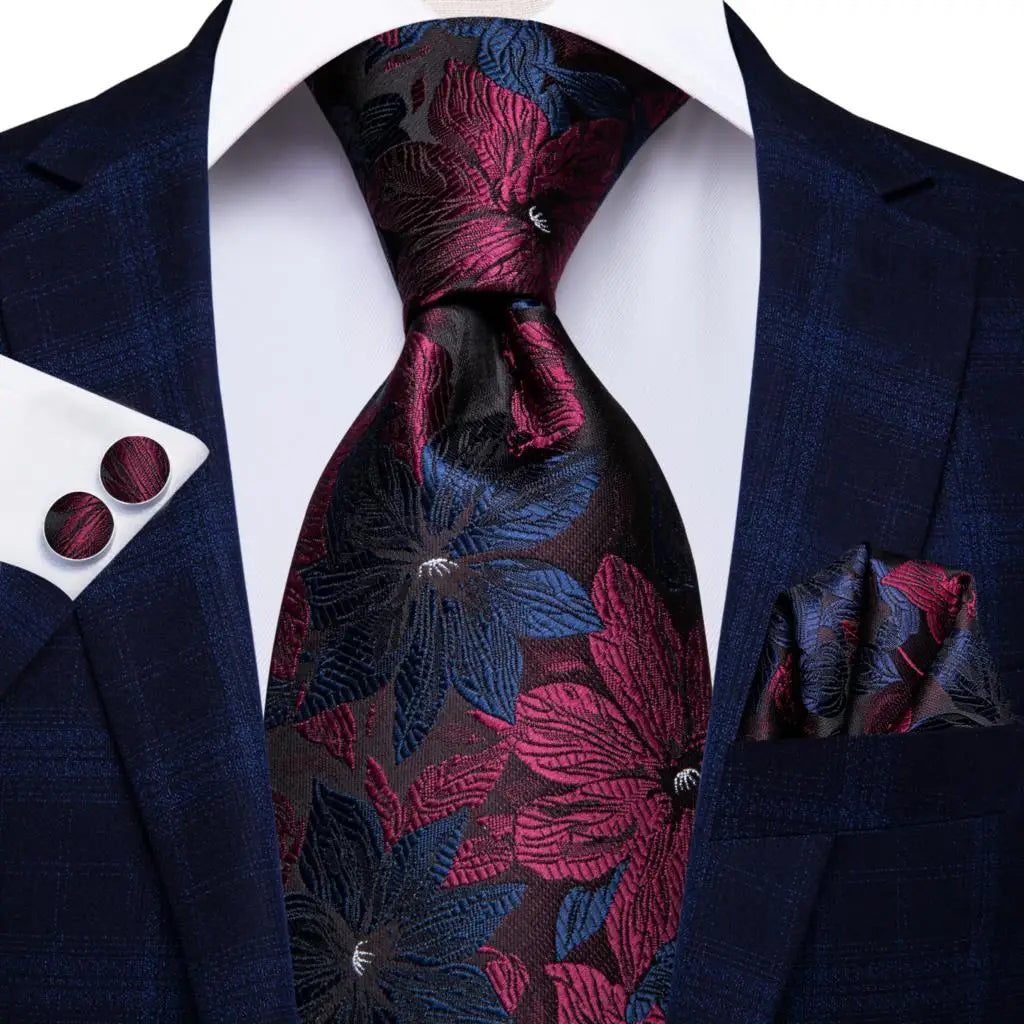 Men's Black Silk Paisley Tie for Travel-Friendly Style