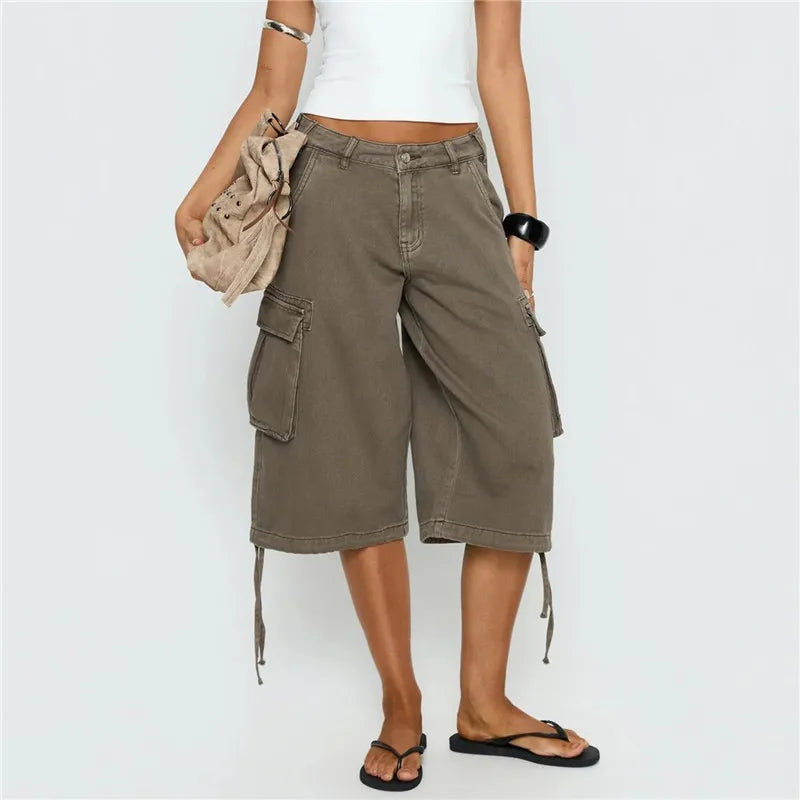 Women's cargo pants in olive green, lightweight cotton for casual wear