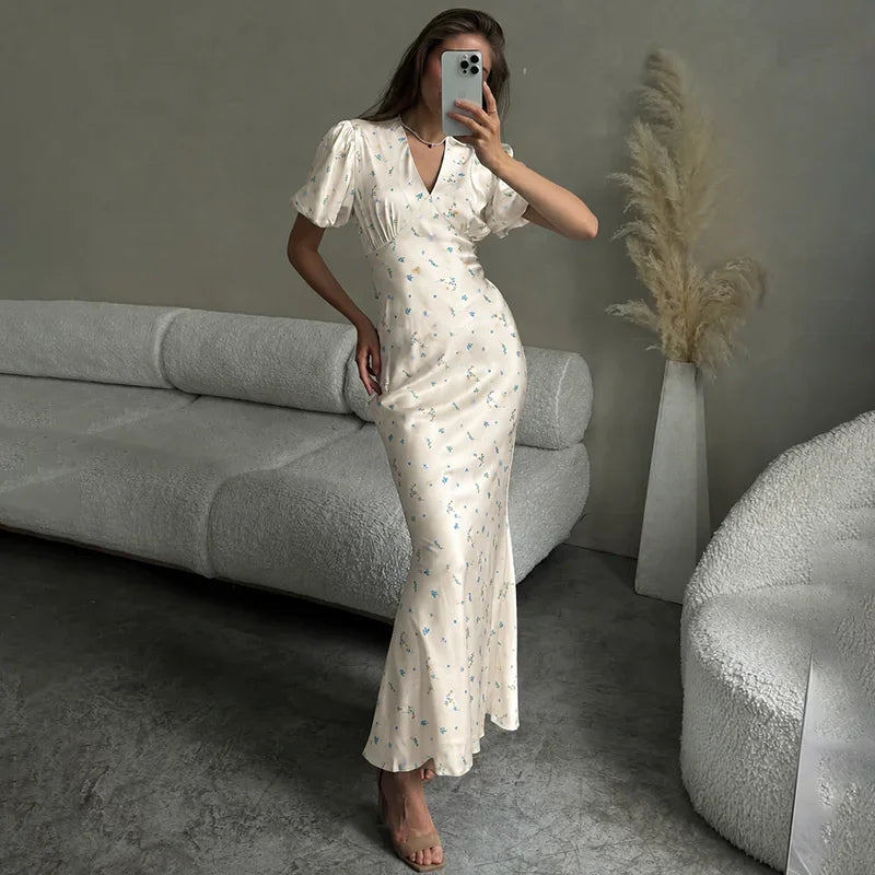 Floral dress dress in cream with short sleeves for casual outings