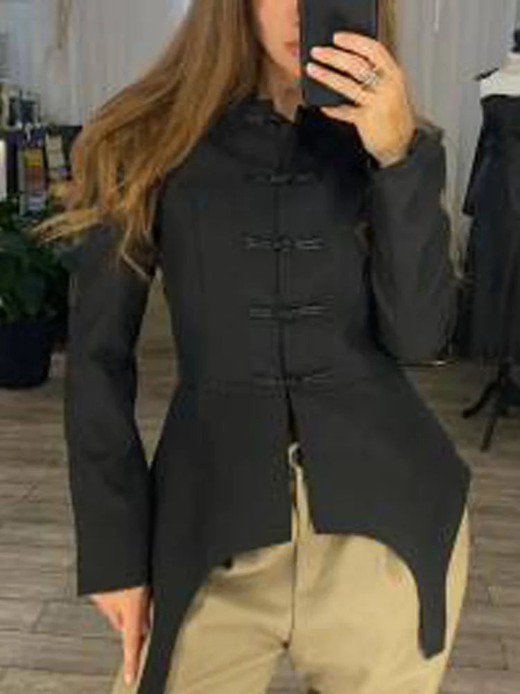 Black puffer jacket for women, stylish and warm for winter wear