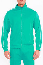 Men's green activewear jacket, lightweight material for workouts