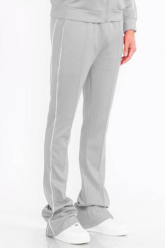 Men's grey activewear pants, lightweight material for comfortable workouts