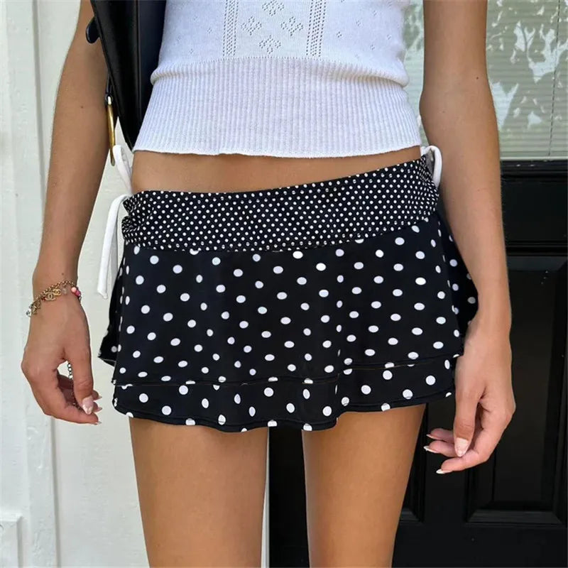 Women's black polka dot skirt pleated, perfect for summer outings